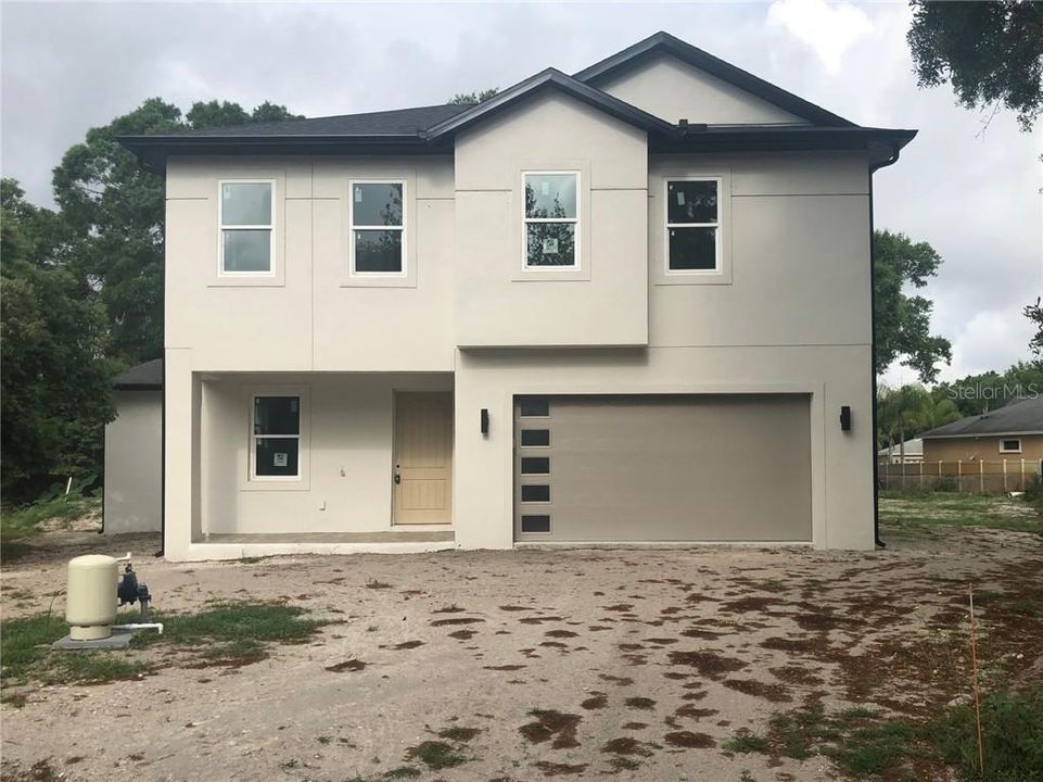 Recently Sold: $460,000 (4 beds, 3 baths, 2715 Square Feet)