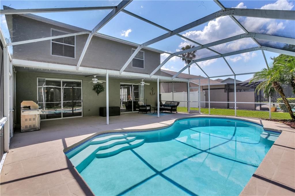 Recently Sold: $465,000 (4 beds, 2 baths, 2491 Square Feet)