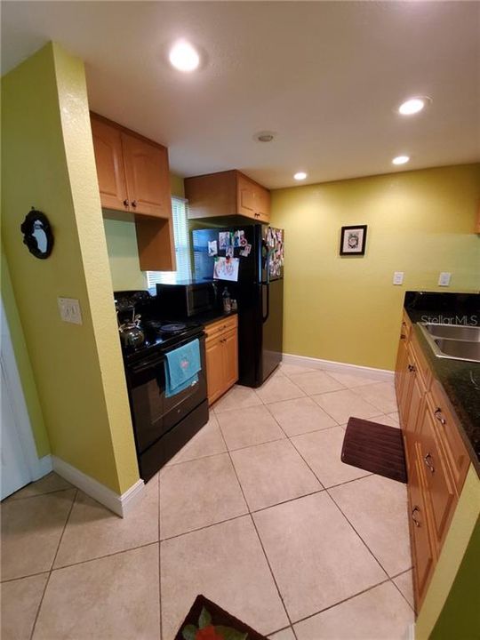 Recently Sold: $147,000 (2 beds, 1 baths, 872 Square Feet)