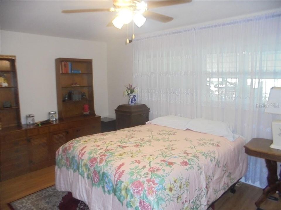 Recently Sold: $84,900 (2 beds, 1 baths, 950 Square Feet)