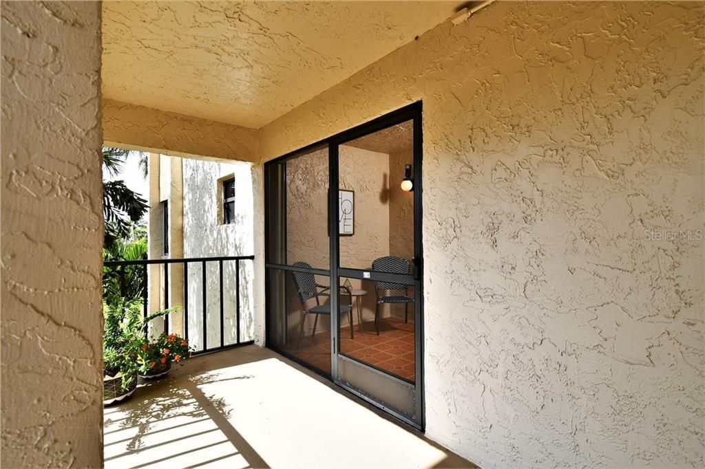 Recently Sold: $259,000 (2 beds, 2 baths, 1516 Square Feet)