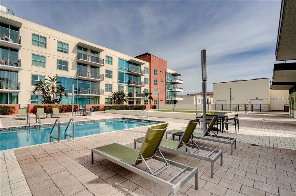 Recently Sold: $520,000 (2 beds, 2 baths, 1211 Square Feet)