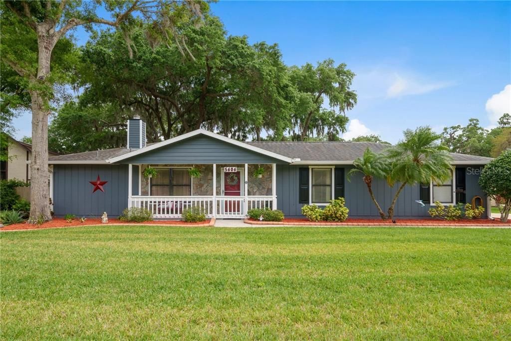 Recently Sold: $285,000 (3 beds, 2 baths, 1324 Square Feet)
