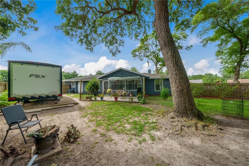 Recently Sold: $285,000 (3 beds, 2 baths, 1324 Square Feet)