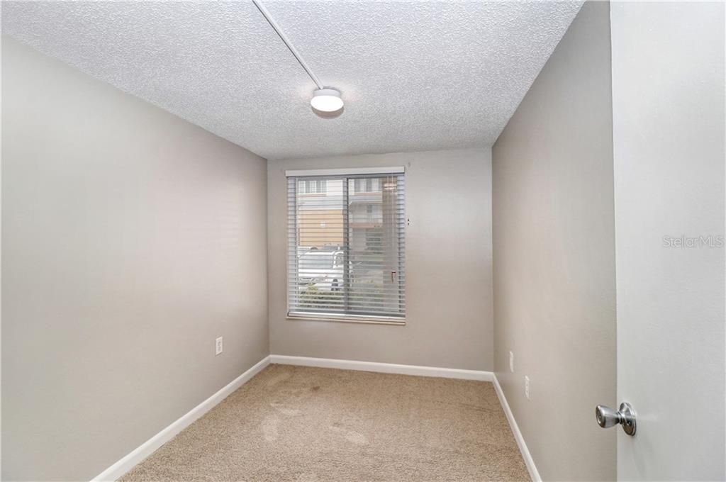 Recently Sold: $125,000 (2 beds, 2 baths, 1285 Square Feet)