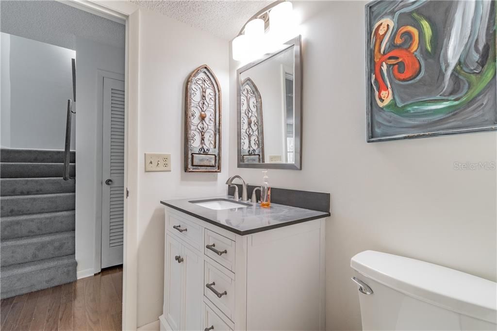 Recently Sold: $215,000 (2 beds, 2 baths, 1180 Square Feet)