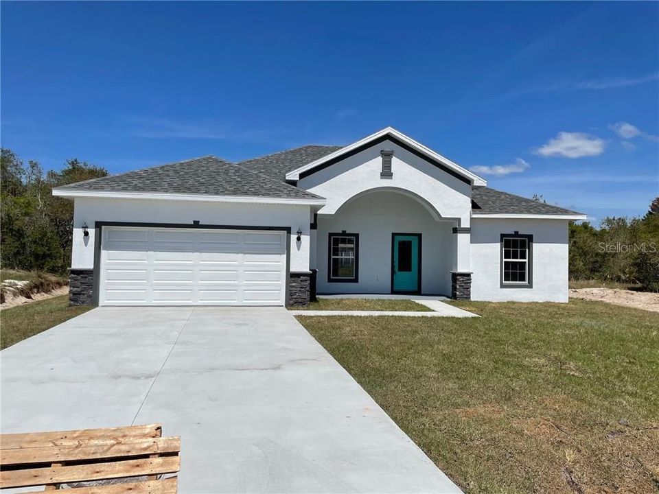 Recently Sold: $245,000 (3 beds, 3 baths, 1746 Square Feet)