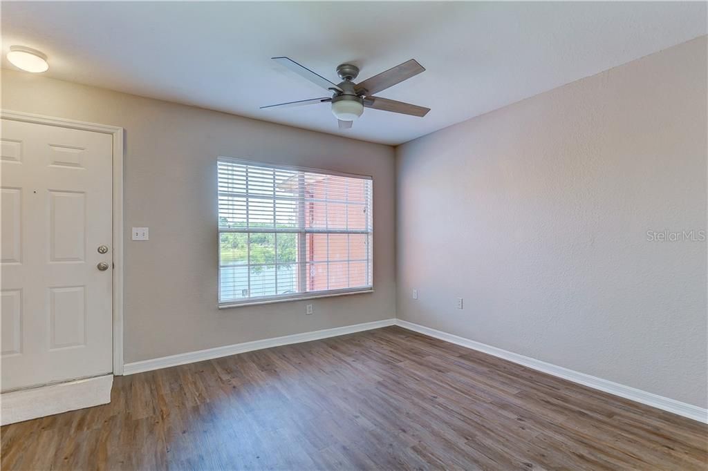 Recently Sold: $139,900 (1 beds, 1 baths, 554 Square Feet)