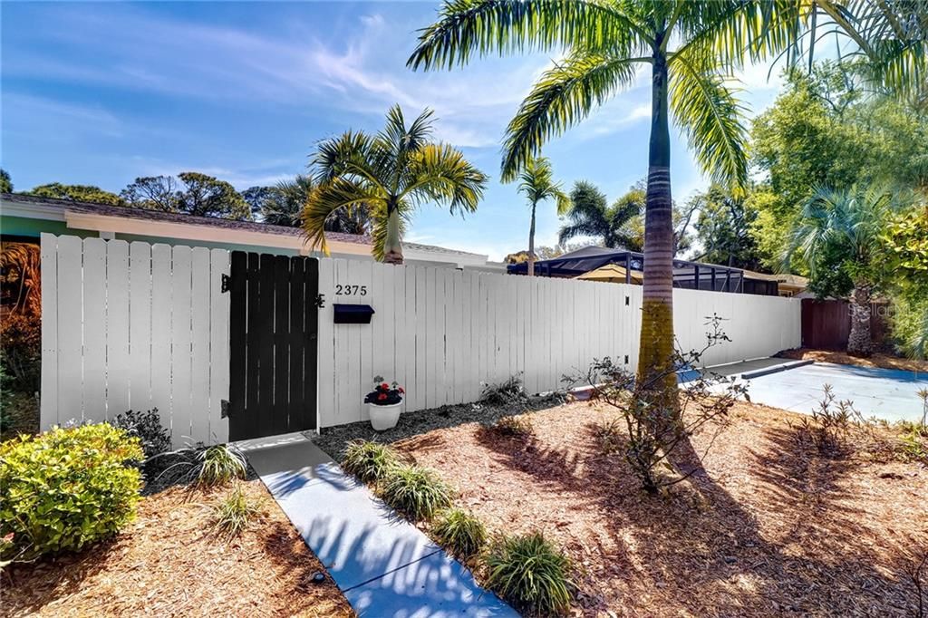 Recently Sold: $417,000 (3 beds, 2 baths, 1212 Square Feet)