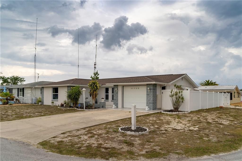 Recently Sold: $250,000 (3 beds, 2 baths, 1450 Square Feet)