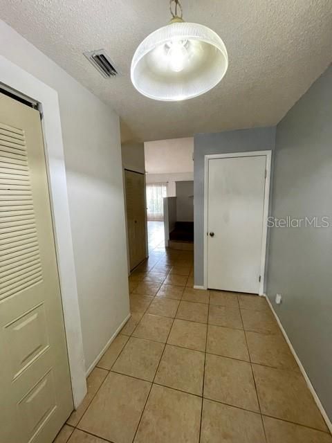 Recently Rented: $1,500 (3 beds, 2 baths, 1196 Square Feet)