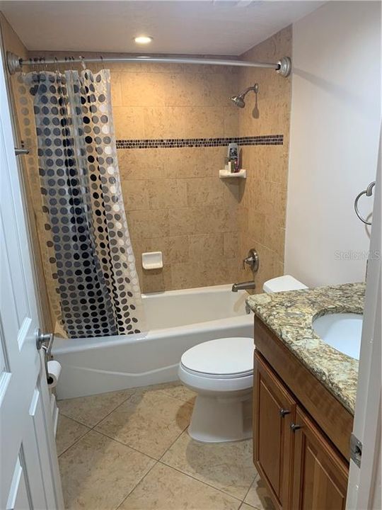 最近租的: $1,800 (2 贝兹, 2 浴室, 1101 平方英尺)