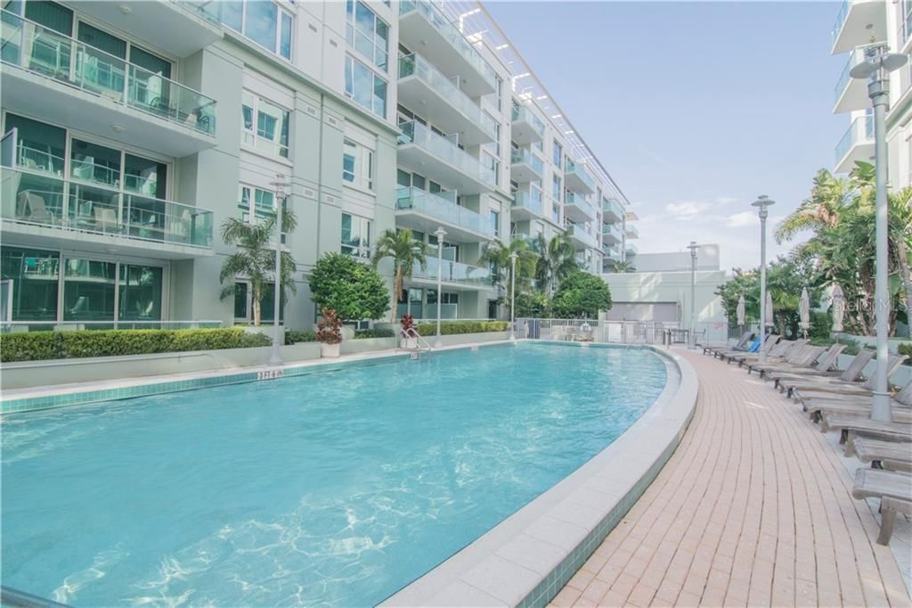 Recently Sold: $384,900 (2 beds, 2 baths, 1456 Square Feet)