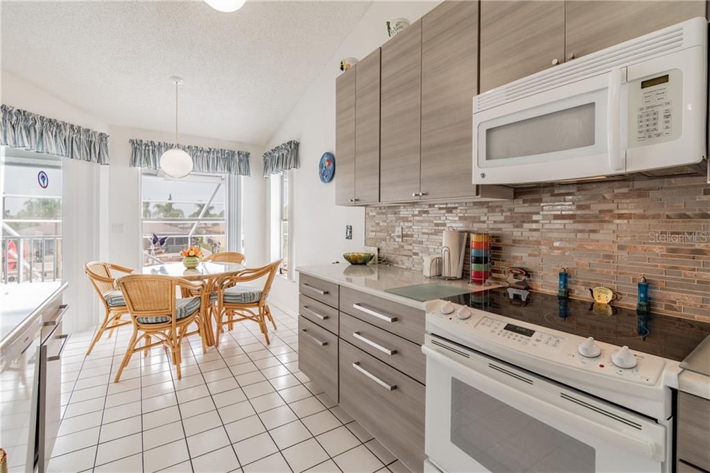 Recently Sold: $529,900 (3 beds, 2 baths, 1698 Square Feet)