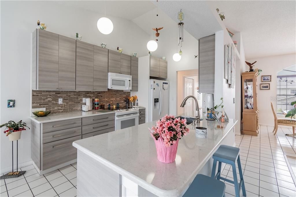 Recently Sold: $529,900 (3 beds, 2 baths, 1698 Square Feet)