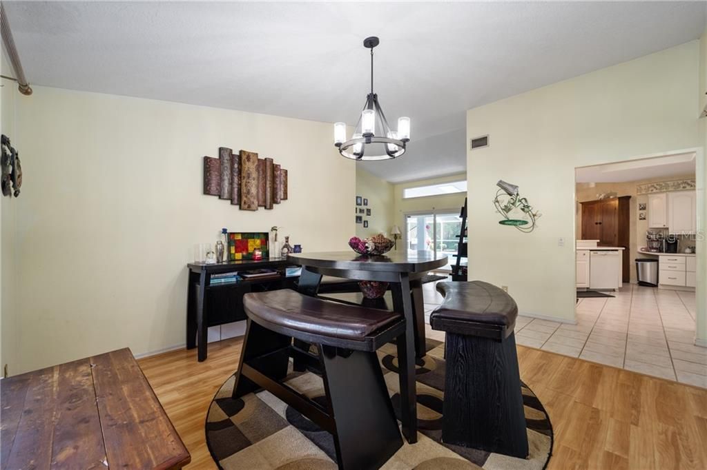 Recently Sold: $280,000 (3 beds, 2 baths, 2172 Square Feet)