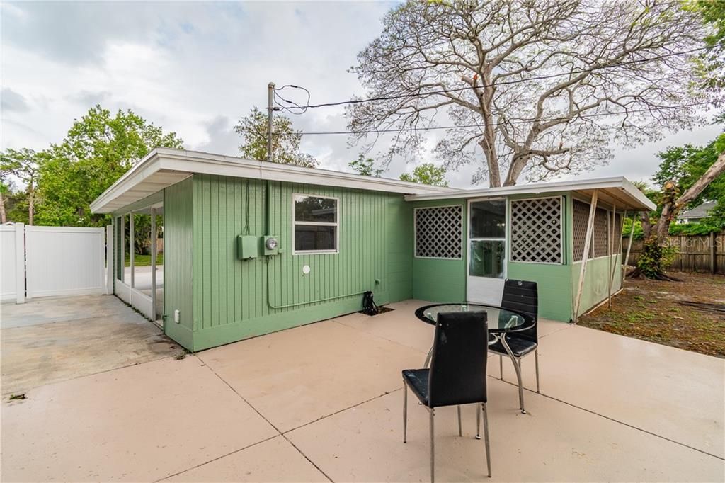 Recently Sold: $197,500 (2 beds, 1 baths, 840 Square Feet)