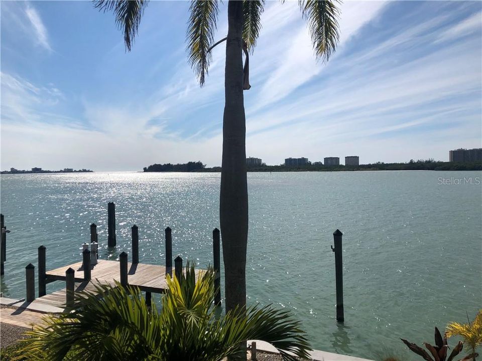 Recently Sold: $4,300,000 (4 beds, 5 baths, 6449 Square Feet)