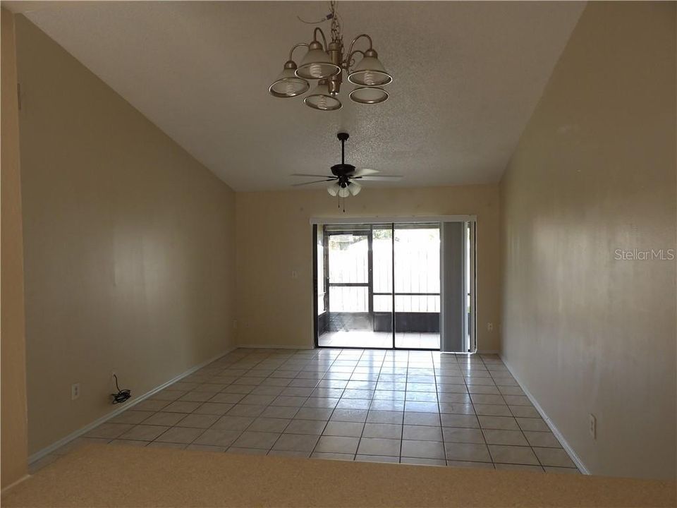 Recently Rented: $1,195 (2 beds, 2 baths, 954 Square Feet)