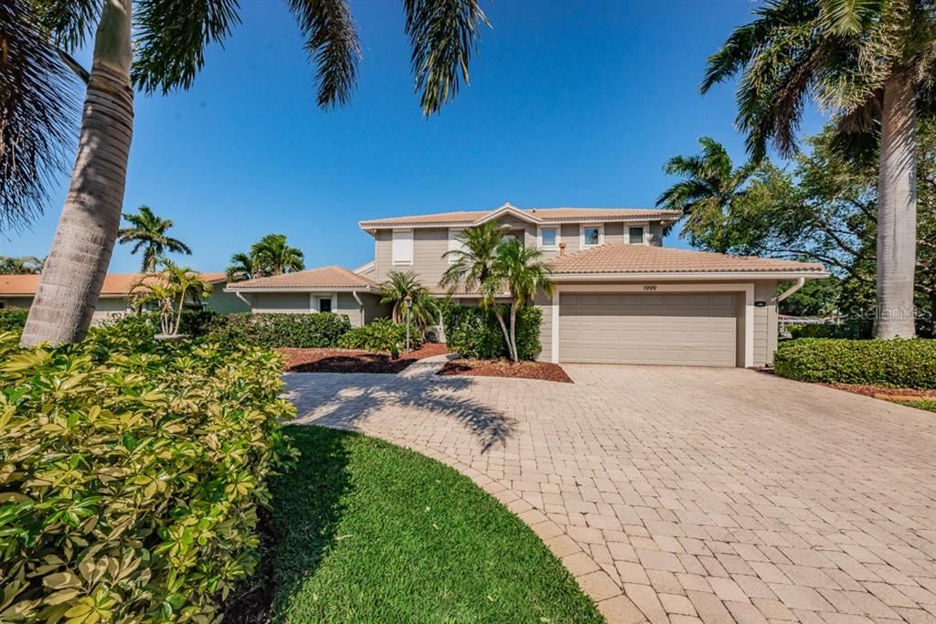 Recently Sold: $1,599,999 (5 beds, 2 baths, 3650 Square Feet)