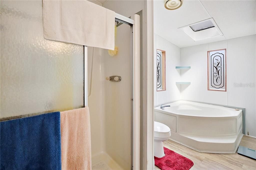 Недавно продано: $103,000 (3 спален, 2 ванн, 1242 Квадратных фут)