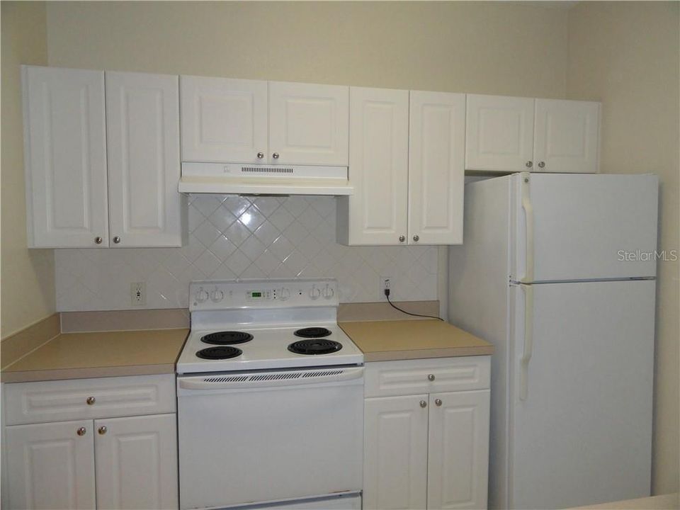 Recently Rented: $925 (1 beds, 1 baths, 732 Square Feet)