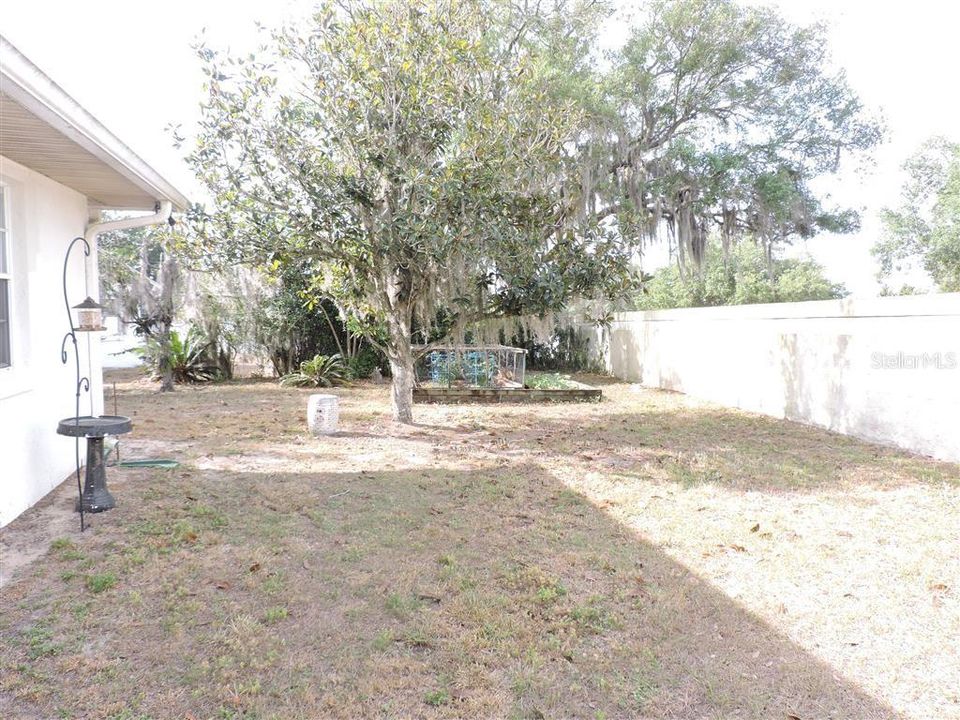 Recently Sold: $190,000 (3 beds, 2 baths, 1432 Square Feet)