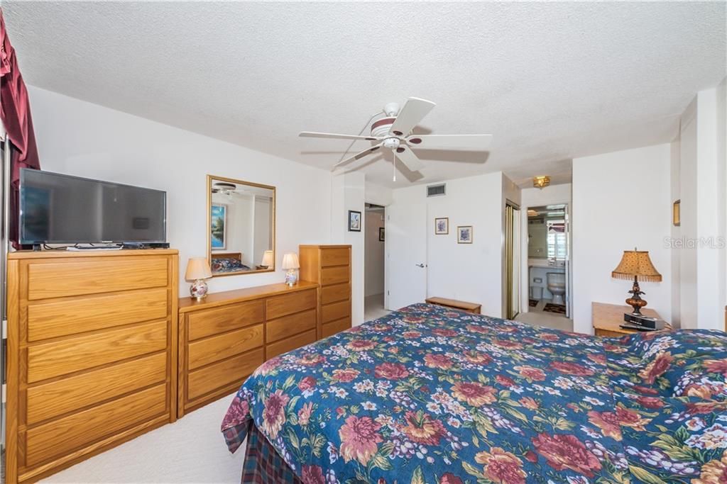 Recently Sold: $167,500 (1 beds, 1 baths, 755 Square Feet)