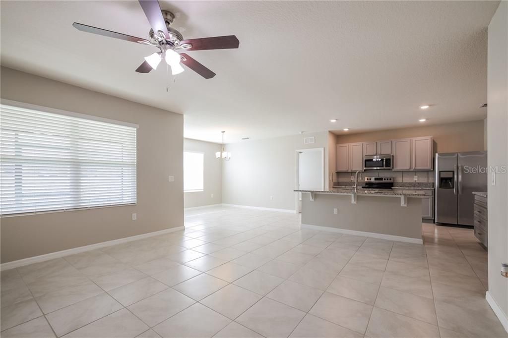 Recently Rented: $1,695 (3 beds, 2 baths, 1697 Square Feet)