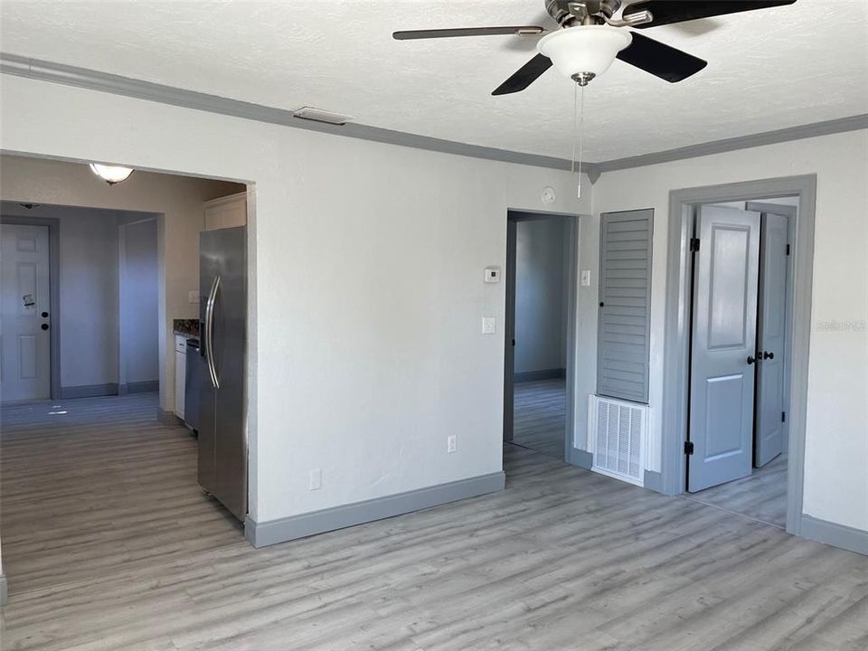 Recently Sold: $195,000 (2 beds, 1 baths, 688 Square Feet)