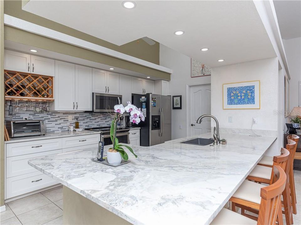 Recently Sold: $739,000 (3 beds, 2 baths, 2155 Square Feet)