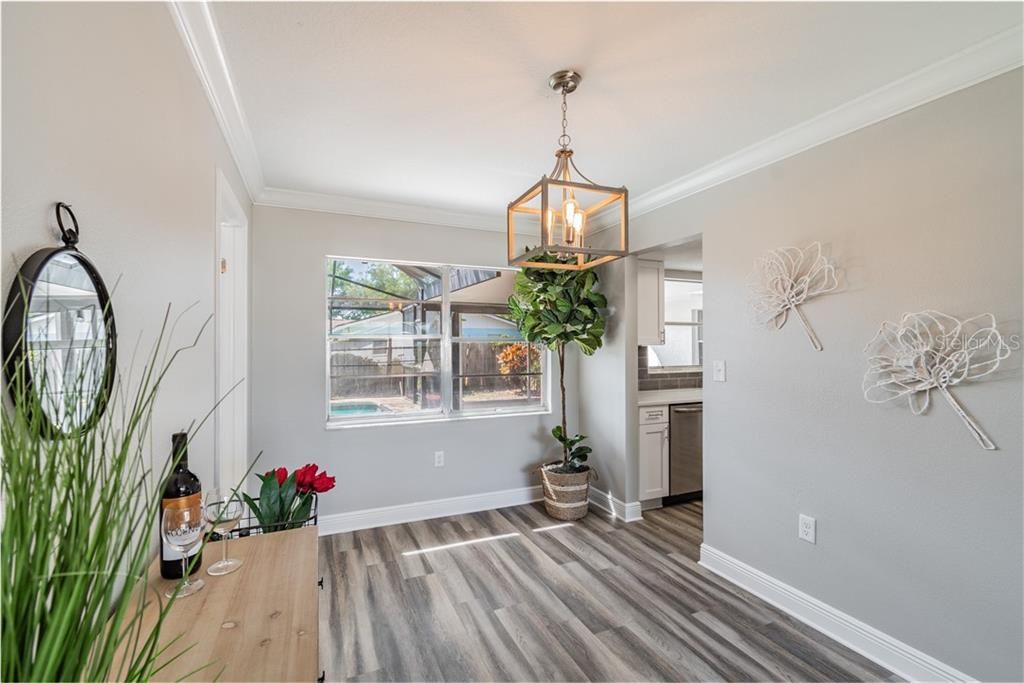 Recently Sold: $368,000 (3 beds, 2 baths, 1272 Square Feet)