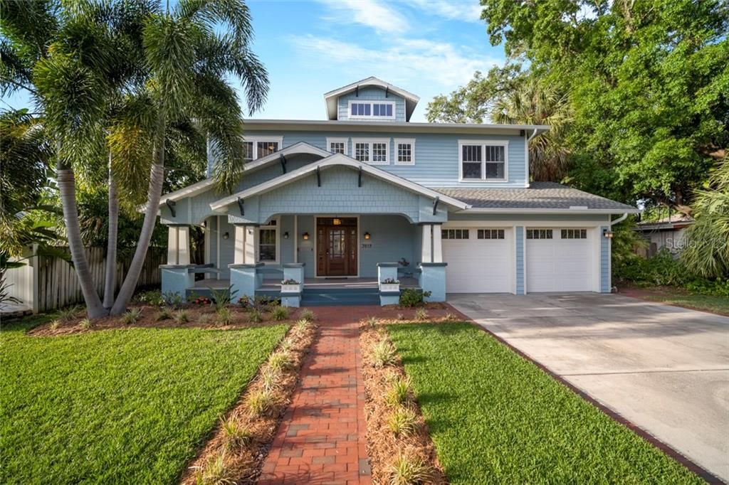 Recently Sold: $1,290,000 (5 beds, 4 baths, 3685 Square Feet)