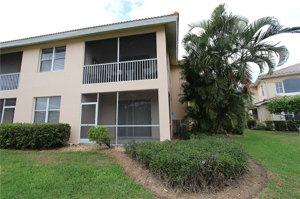 Recently Sold: $245,000 (2 beds, 2 baths, 1378 Square Feet)