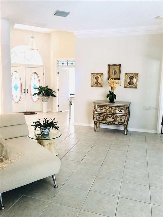 Recently Sold: $625,000 (3 beds, 2 baths, 2218 Square Feet)