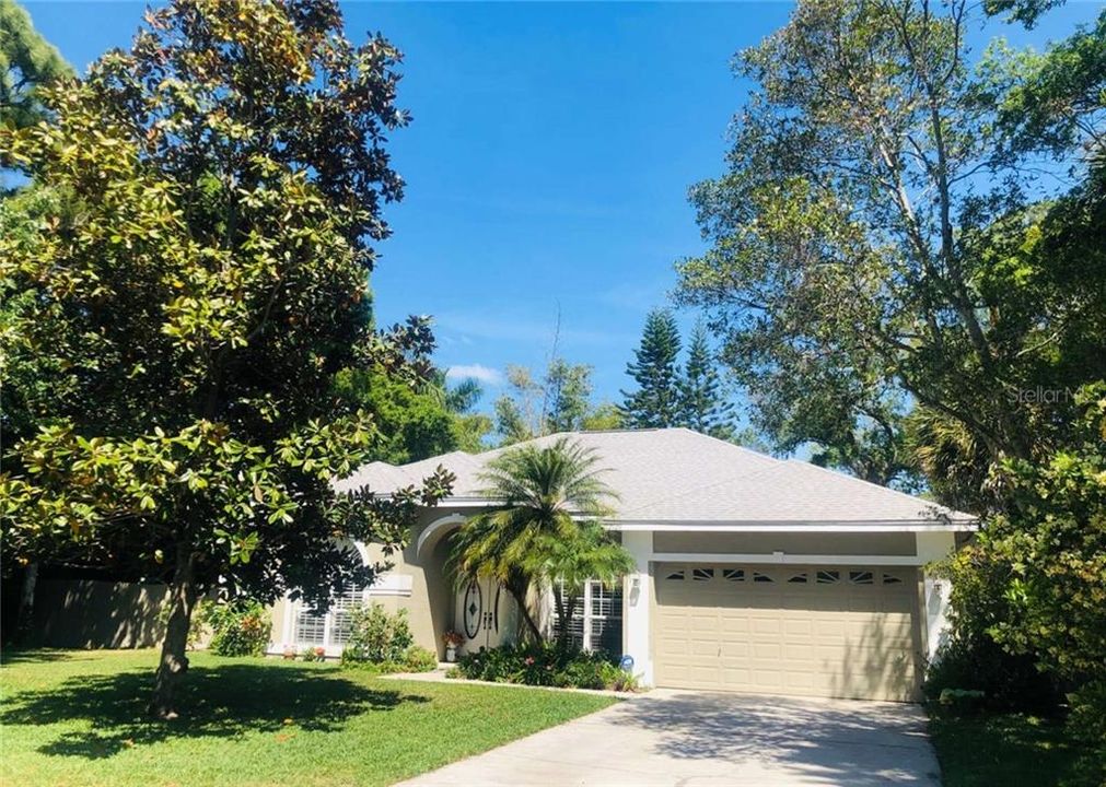 Recently Sold: $625,000 (3 beds, 2 baths, 2218 Square Feet)