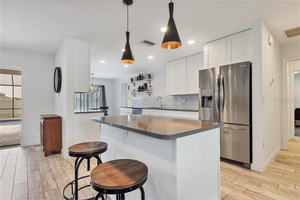 Recently Sold: $475,000 (3 beds, 2 baths, 1805 Square Feet)