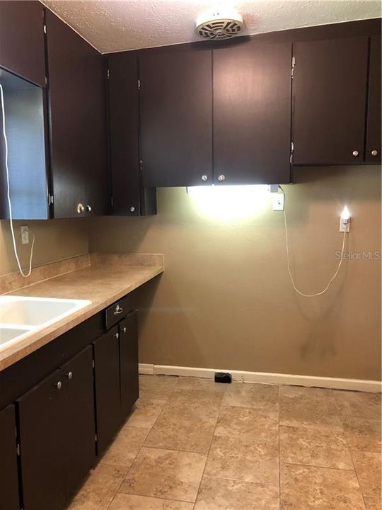 Recently Sold: $160,000 (2 beds, 1 baths, 1338 Square Feet)