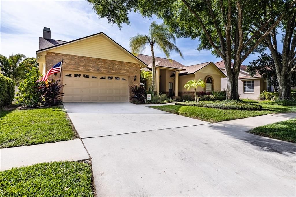 Recently Sold: $450,000 (4 beds, 2 baths, 2643 Square Feet)