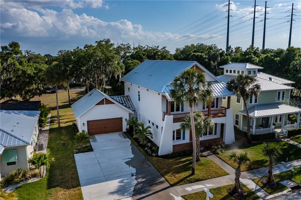 Recently Sold: $785,000 (4 beds, 3 baths, 3329 Square Feet)