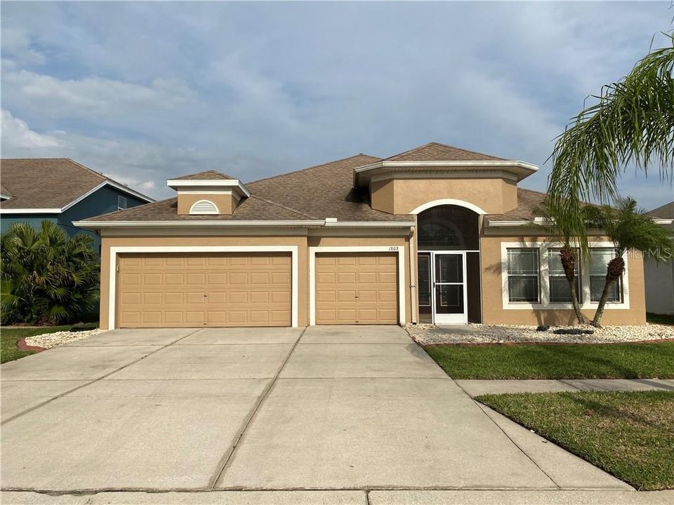 Recently Sold: $395,000 (4 beds, 3 baths, 3057 Square Feet)