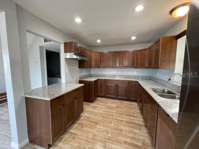 Recently Sold: $189,900 (4 beds, 1 baths, 1152 Square Feet)