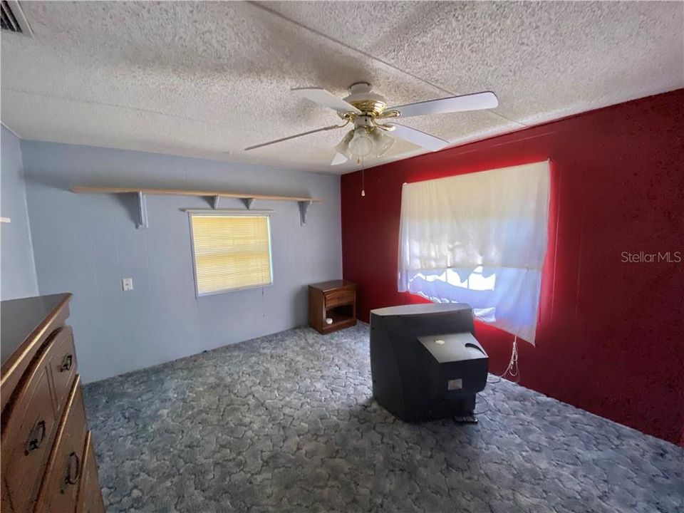 Recently Sold: $100,000 (2 beds, 1 baths, 840 Square Feet)