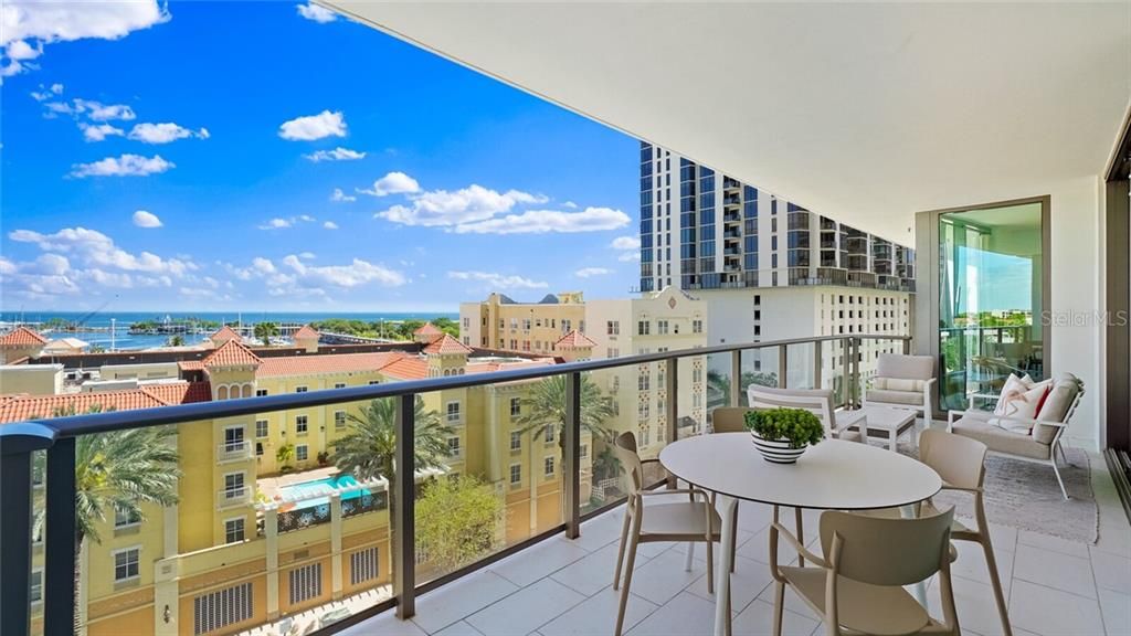 Recently Sold: $1,200,000 (2 beds, 2 baths, 1522 Square Feet)