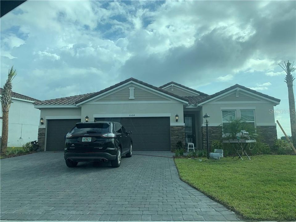 Vendido Recientemente: $442,200 (4 camas, 3 baños, 2185 Pies cuadrados)