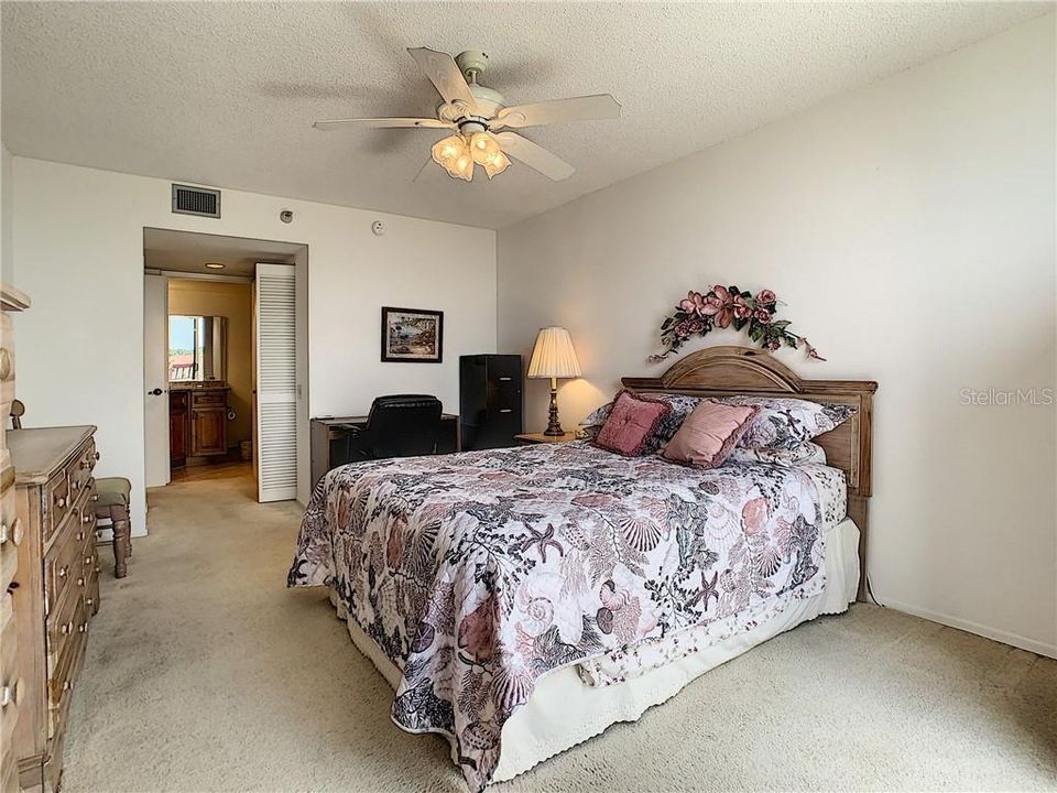 Recently Sold: $150,000 (1 beds, 1 baths, 740 Square Feet)