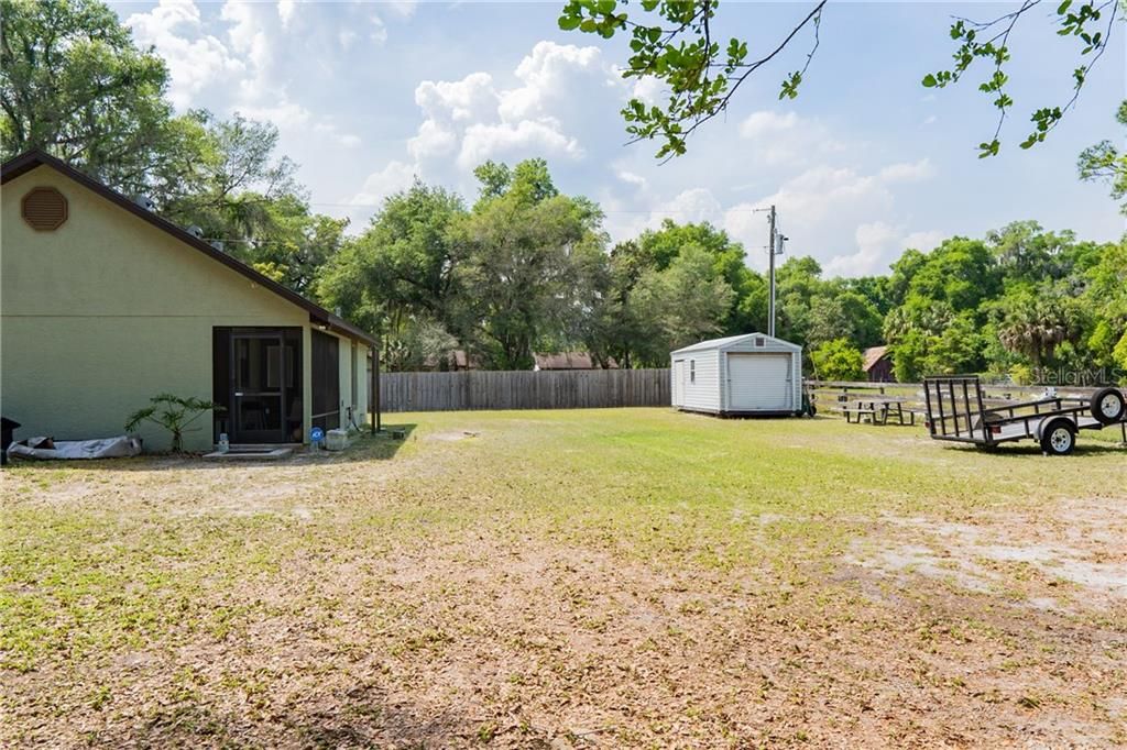 Recently Sold: $130,000 (2 beds, 1 baths, 900 Square Feet)