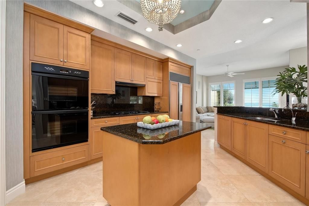Recently Sold: $4,000,000 (3 beds, 3 baths, 3697 Square Feet)