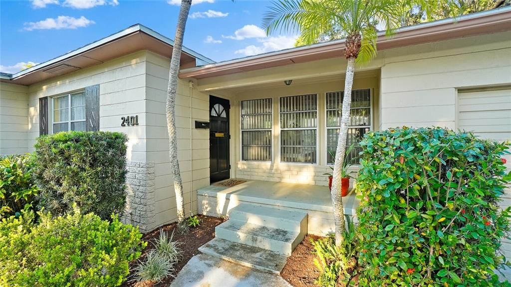 Recently Sold: $275,000 (3 beds, 2 baths, 1273 Square Feet)