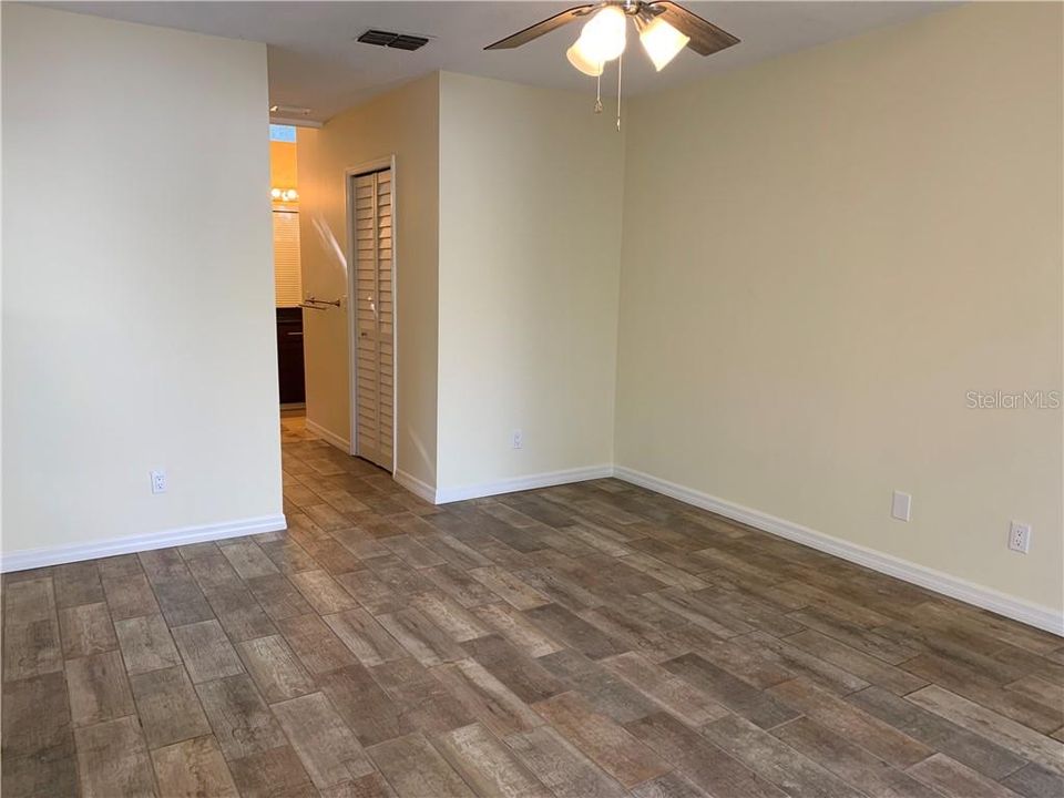 Recently Sold: $275,000 (3 beds, 2 baths, 1614 Square Feet)